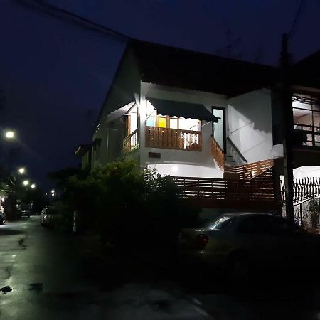 Апартаменти A & P House Бангкок Екстер'єр фото